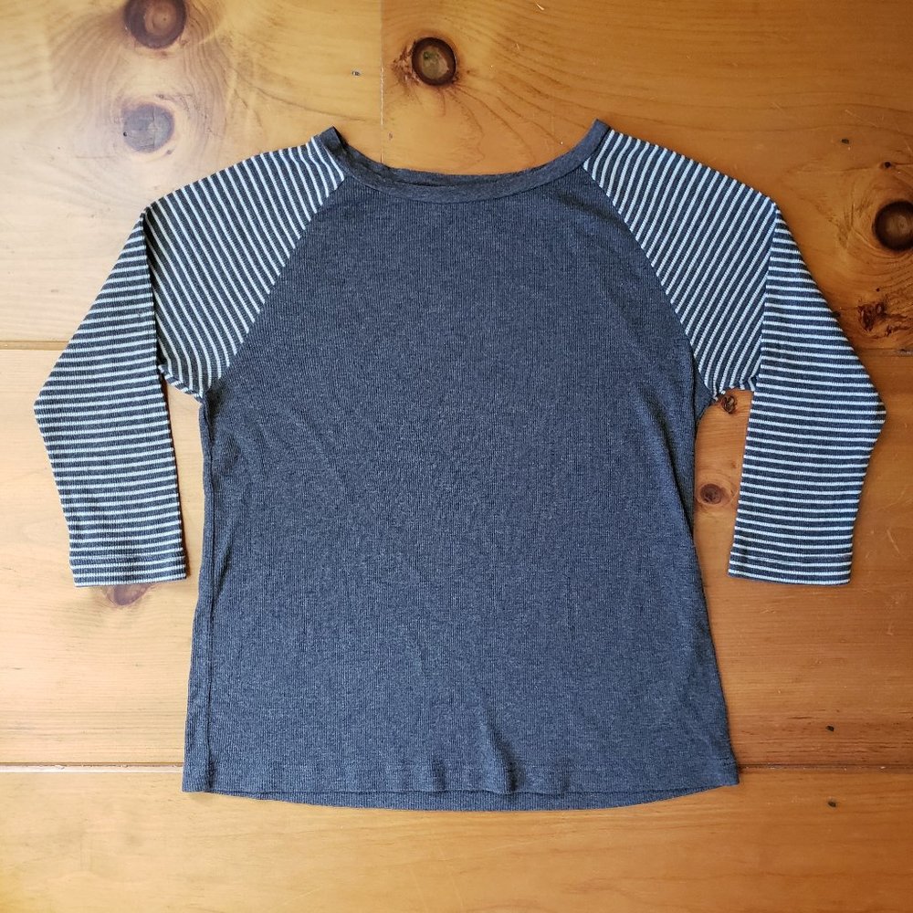 Super Soft and Comfy Gap Waffle 3/4 Sleeve Shirt